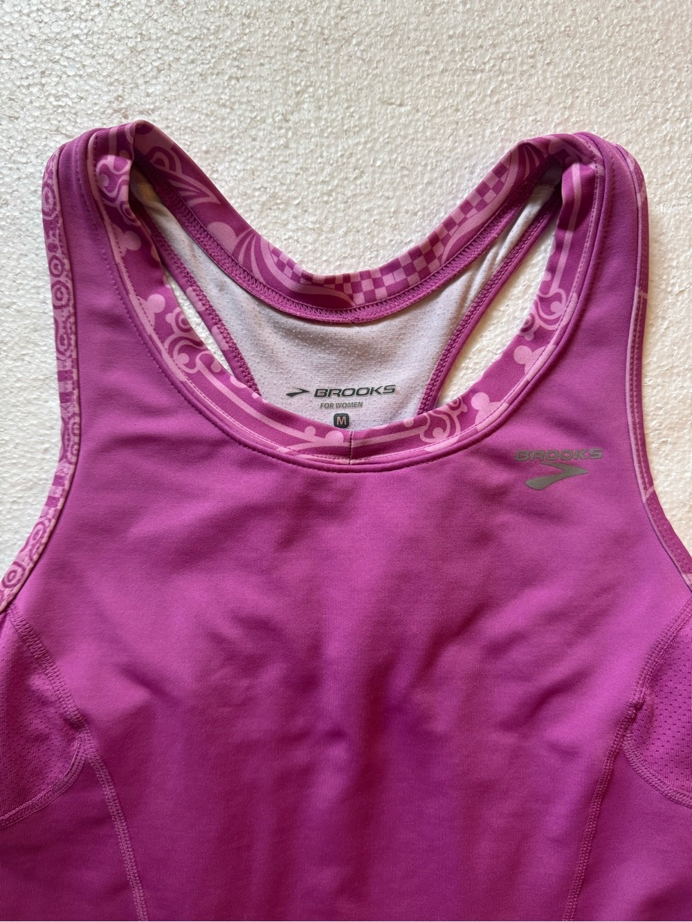 Brooks Razor Back Tank Top Women's Medium - Picture 2 of 11